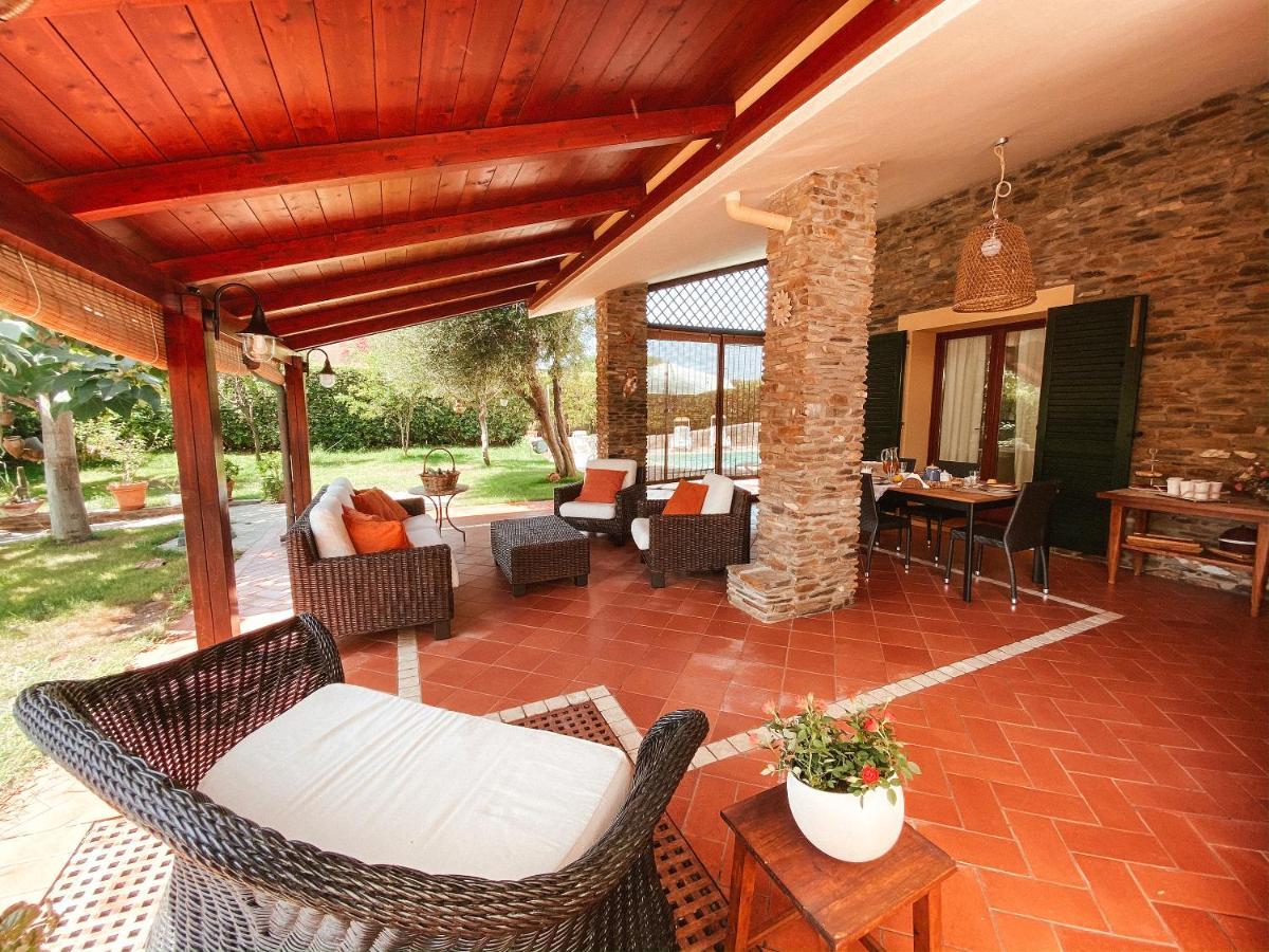 Villa Patrizia Стинтино Экстерьер фото
