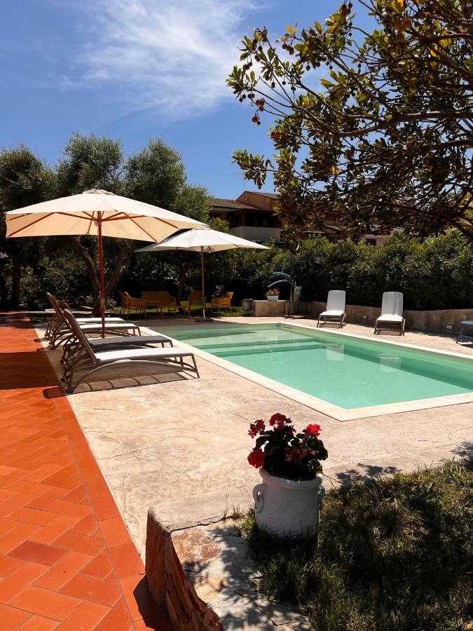 Villa Patrizia Стинтино Экстерьер фото