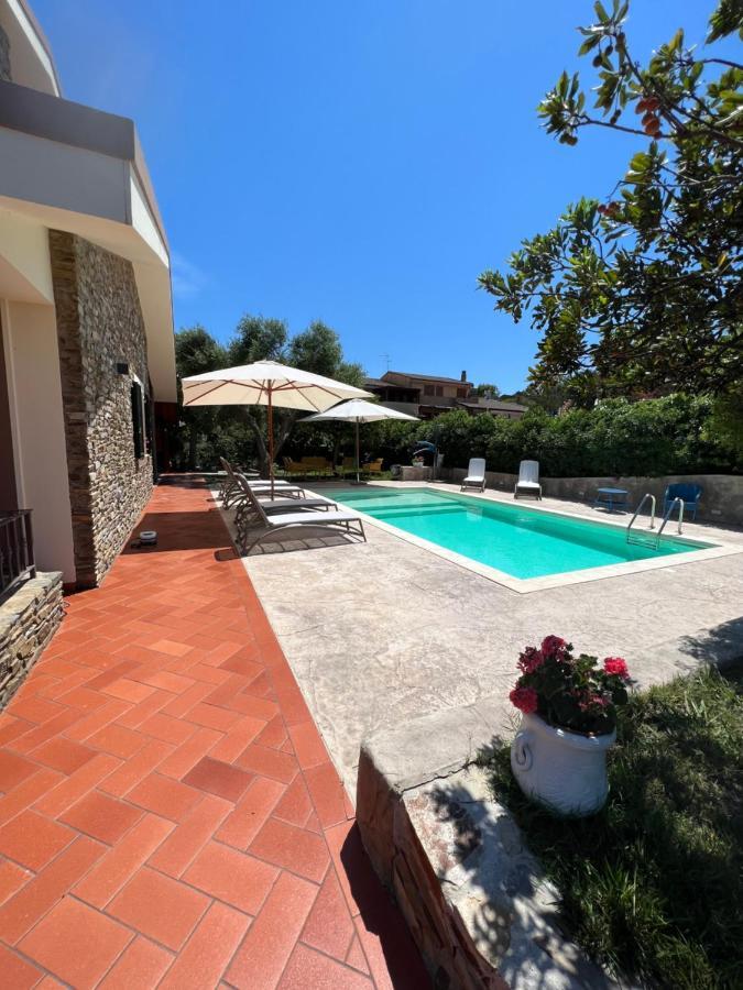 Villa Patrizia Стинтино Экстерьер фото